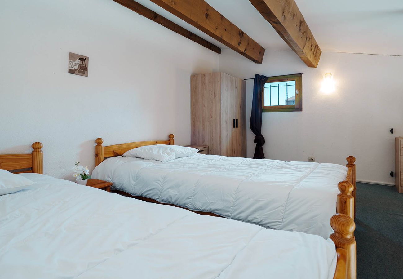 Apartment in Agde - Nice apartment with terrace, close to the sea, sleeps 6