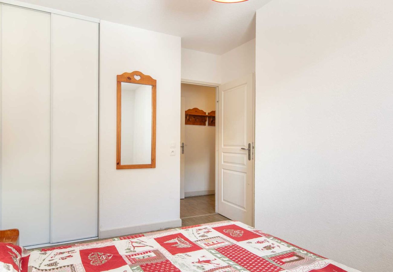 Apartment in Saint-Sorlin-d´Arves - Large Family Apartment - Mountain View - Sleeps 7/8