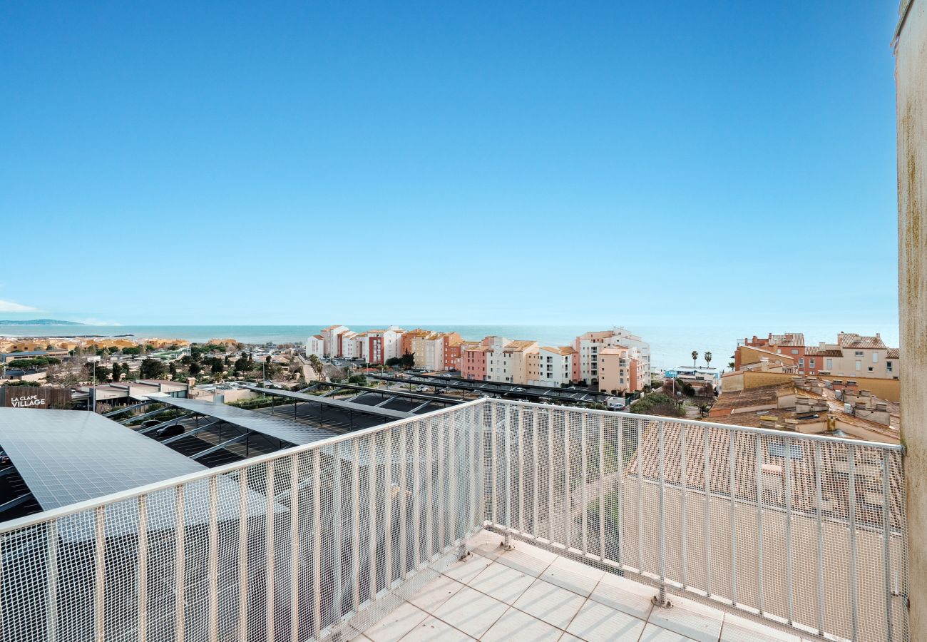 Apartment in Agde - Nice apartment with terrace, close to the sea, sleeps 6