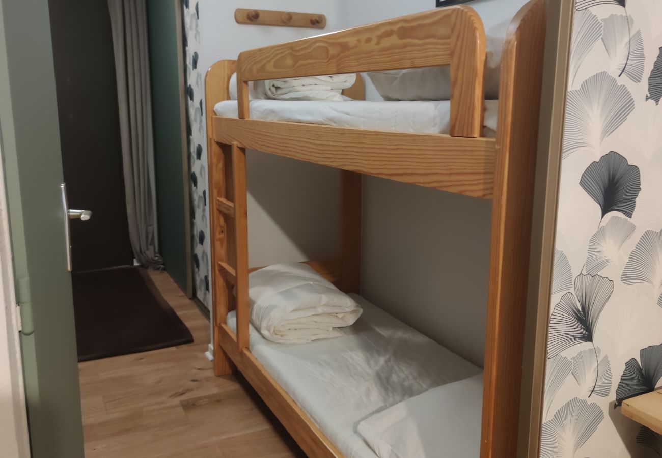 Studio in Chamrousse - Nice studio apartment in the mountains - sleeps 5 - balcony