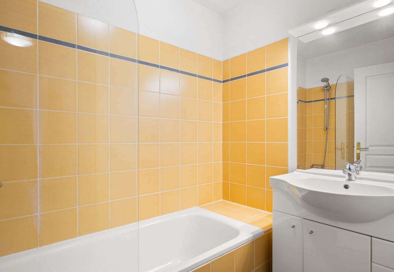 Apartment in Grasse - Charming apartment for 4 people, balcony, magnificent view