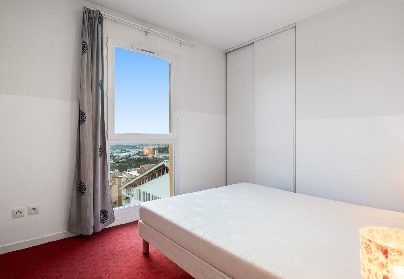 Apartment in Grasse - Bright apartment for 4 people, balcony, beautiful view