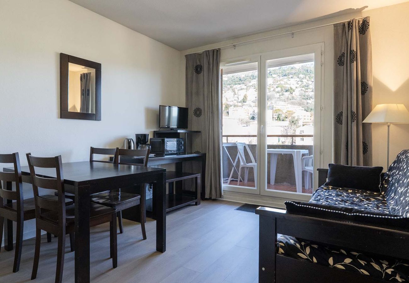 Apartment in Grasse - Charming apartment for 4 people, balcony, mountain view