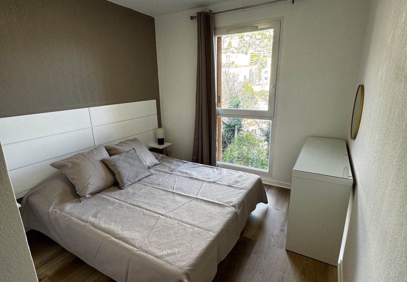 Apartment in Grasse - Charming apartment for 4 people with a balcony