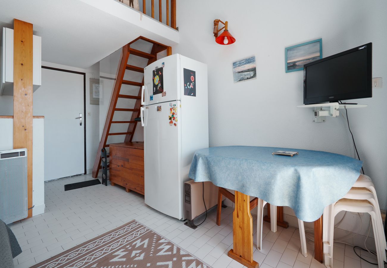 Apartment in Agde - Charming apartment with a loft, sleeps 4, ocean view