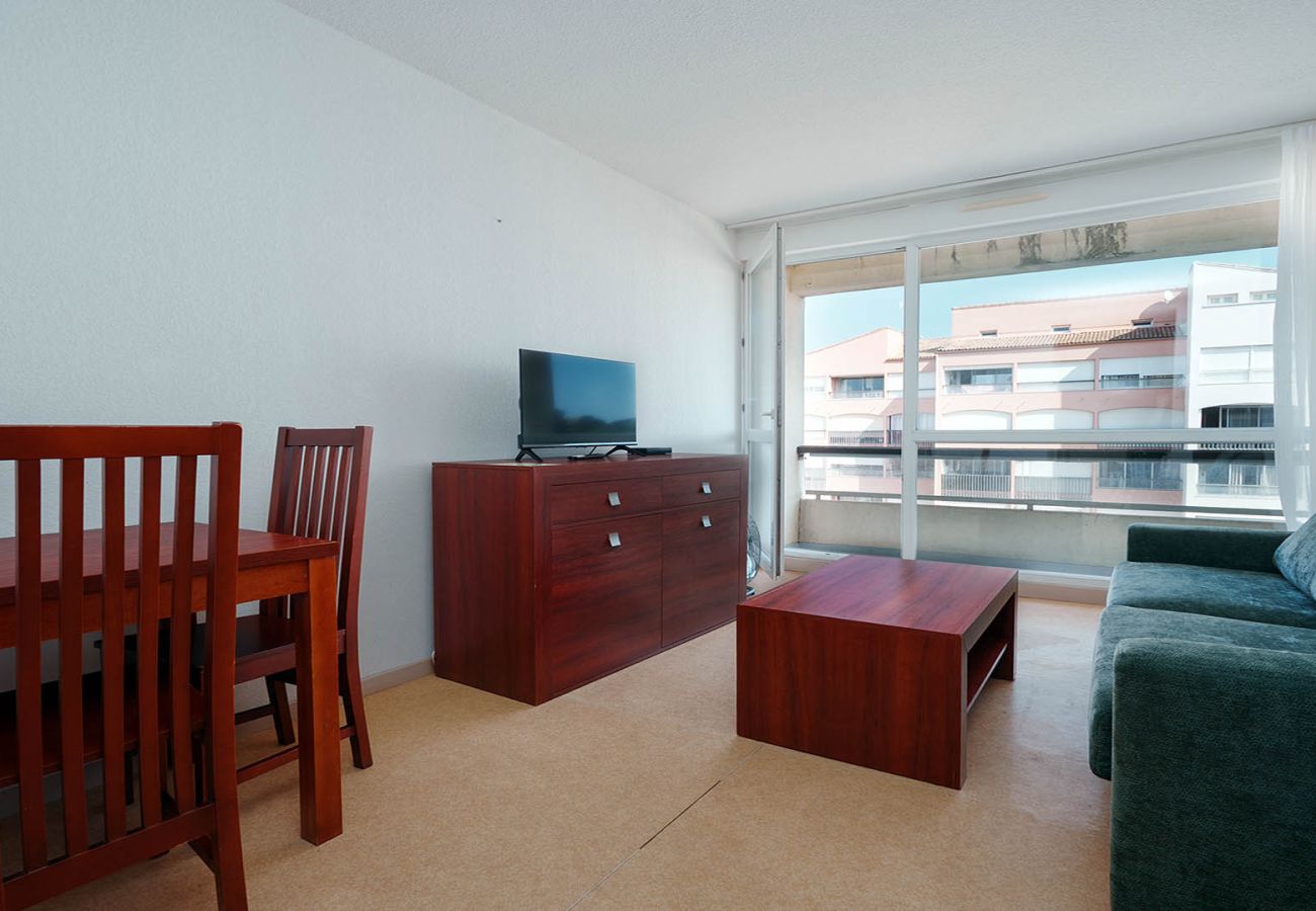 Studio in Agde - Small studio for 2 people, close to amenities 