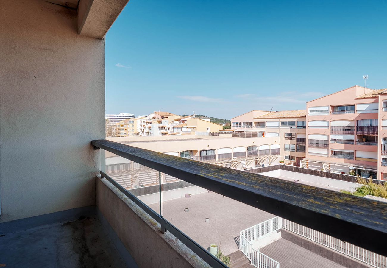 Studio in Agde - Small studio for 2 people, close to amenities 