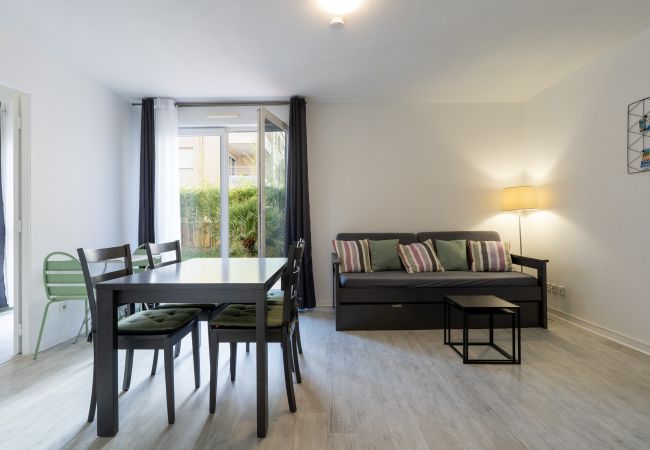 Apartment in Grasse - Bright apartment for 4 people, with a garden