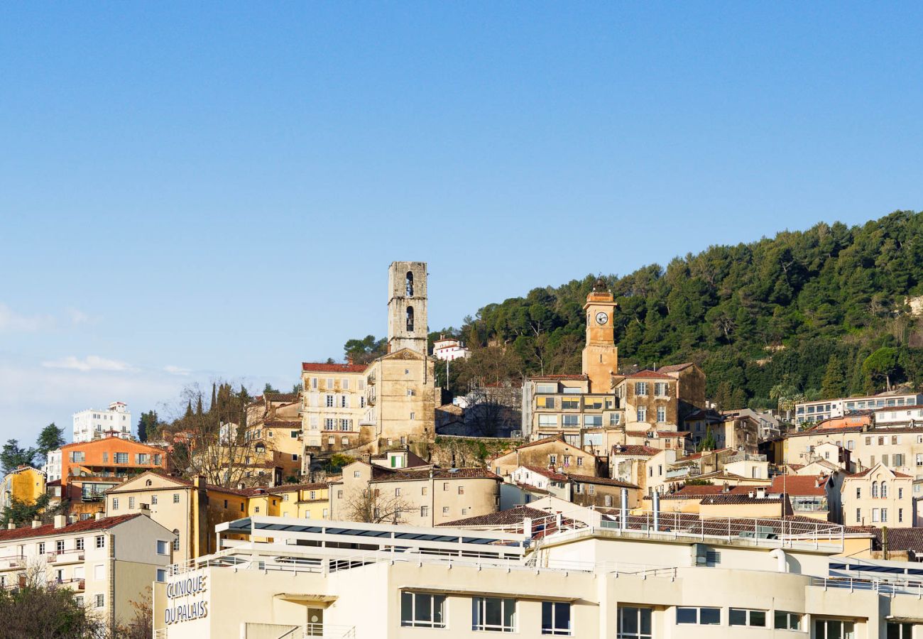 Apartment in Grasse - Bright apartment for 4 people, with a balcony and mountain views