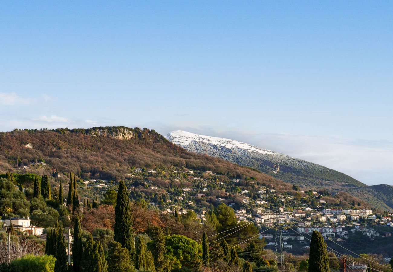 Apartment in Grasse - Bright apartment for 4 people, with a balcony and mountain views