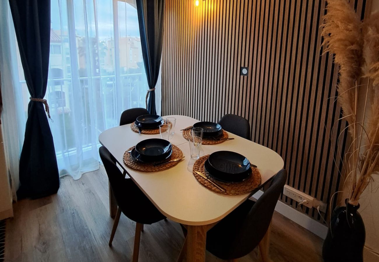 Studio in Agde - Charming studio for 4 people, near the harbour