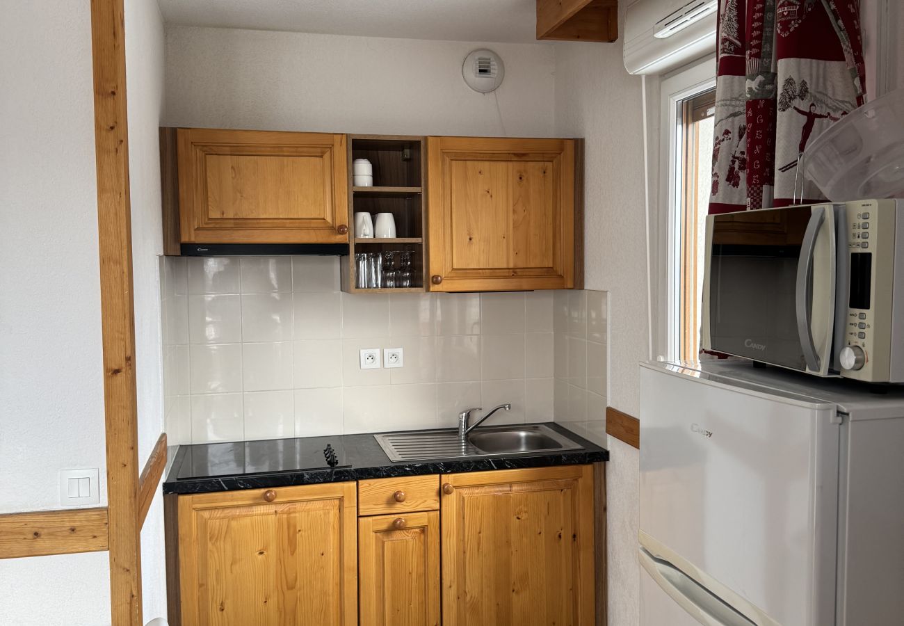 Apartment in Saint-Sorlin-d´Arves - Apartment for 6 people, balcony with a view of the mountains 
