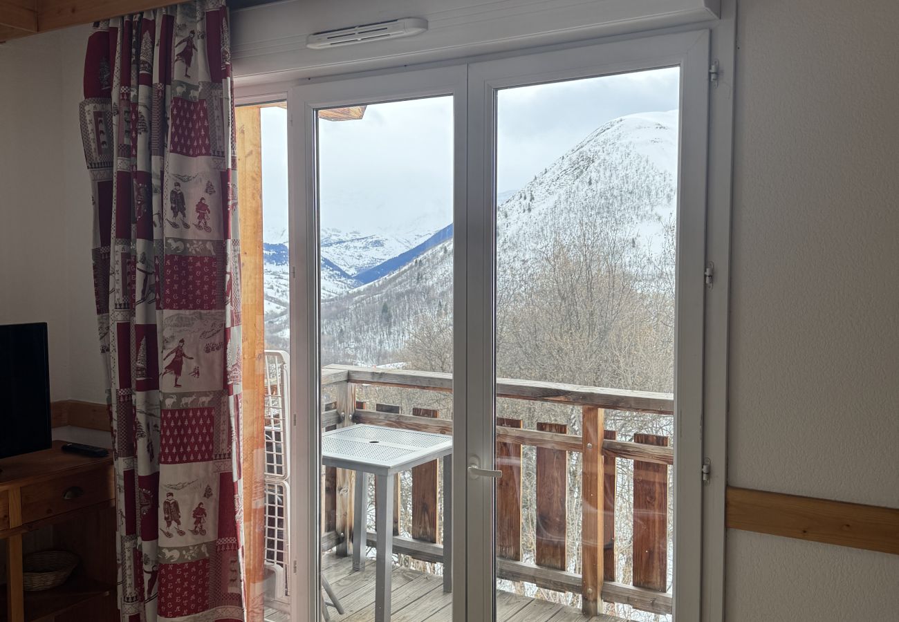 Apartment in Saint-Sorlin-d´Arves - Apartment for 6 people, balcony with a view of the mountains 
