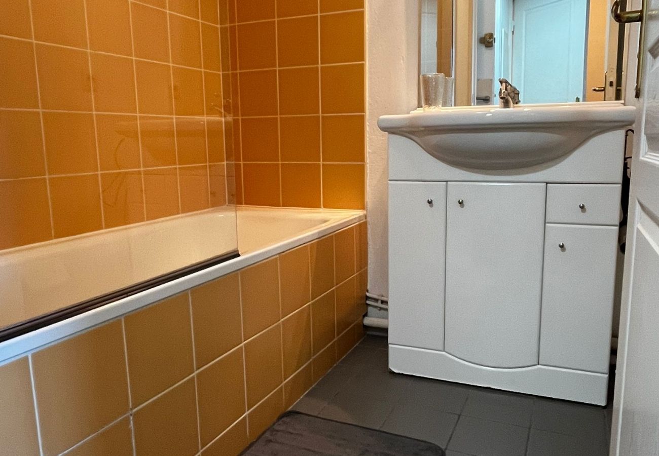 Studio in Grasse - Charming Studio for 2 people, near the shops