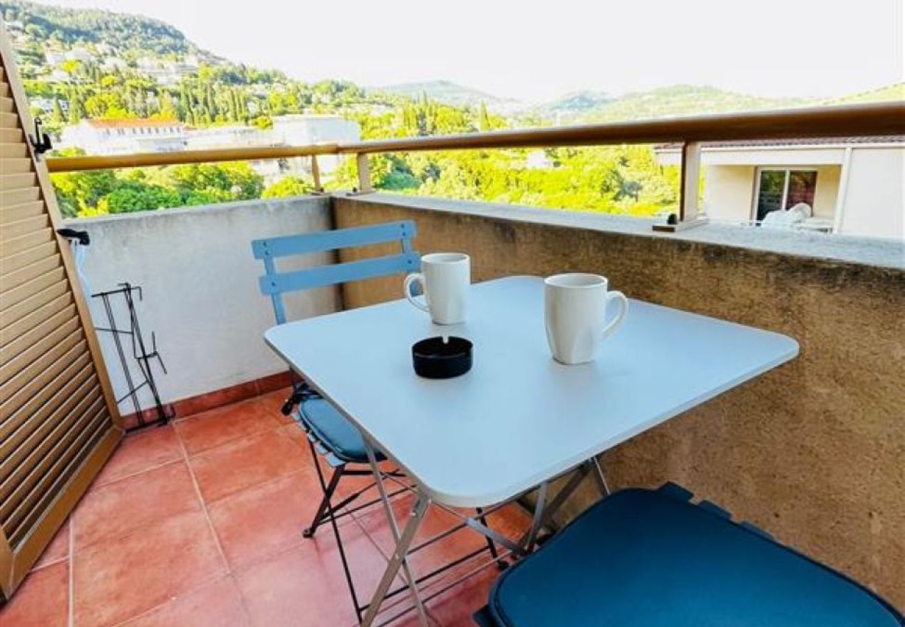 Studio in Grasse - Charming Studio for 2 people, near the shops