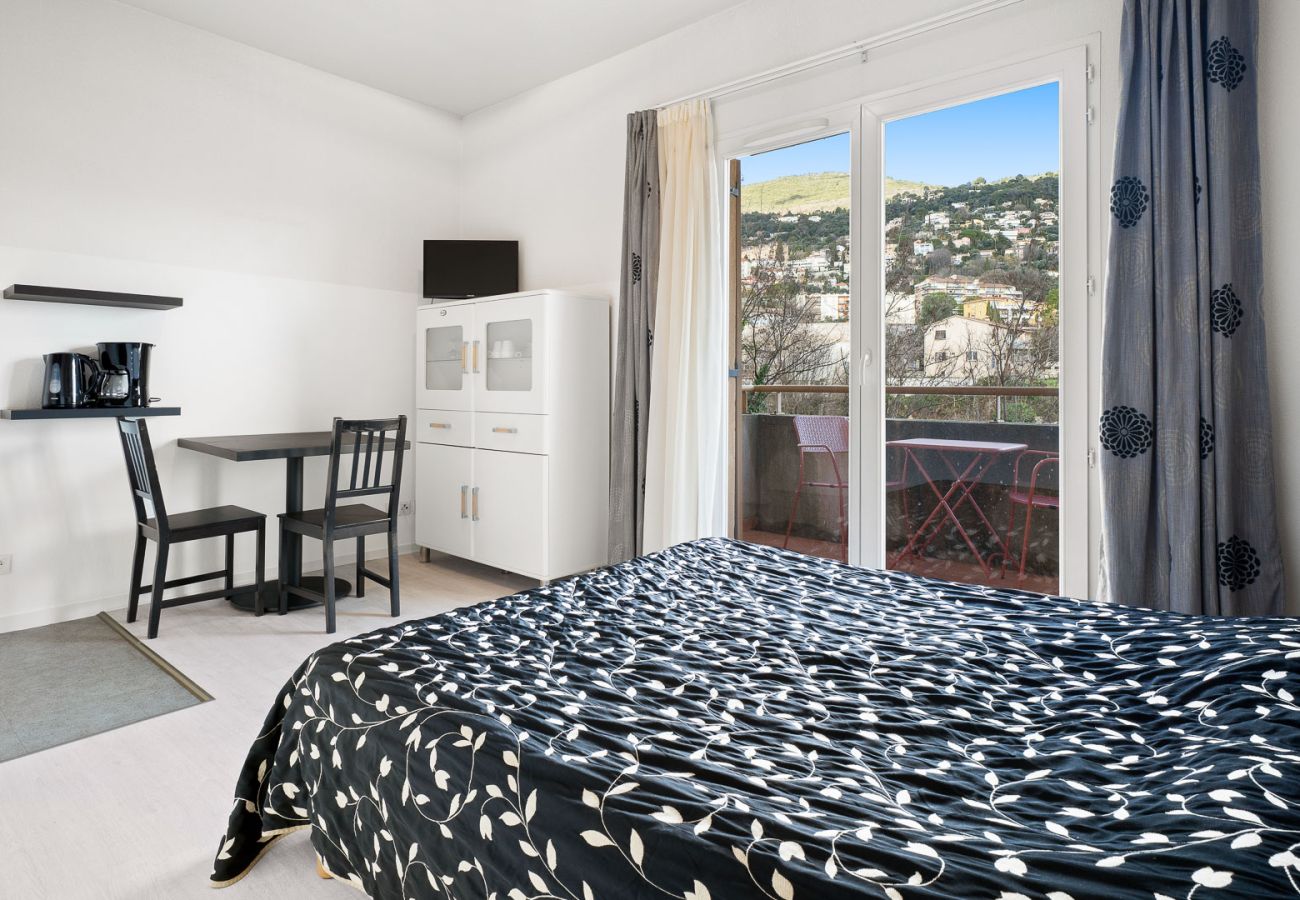 Studio in Grasse - Charming studio for 2 people, near the shops