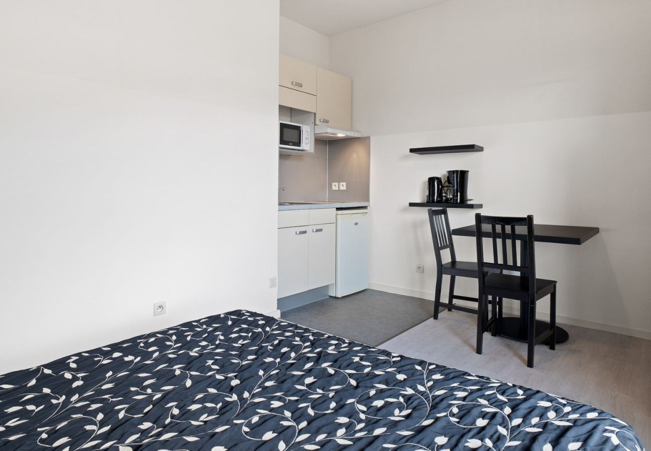 Studio in Grasse - Charming studio for 2 people, near the shops