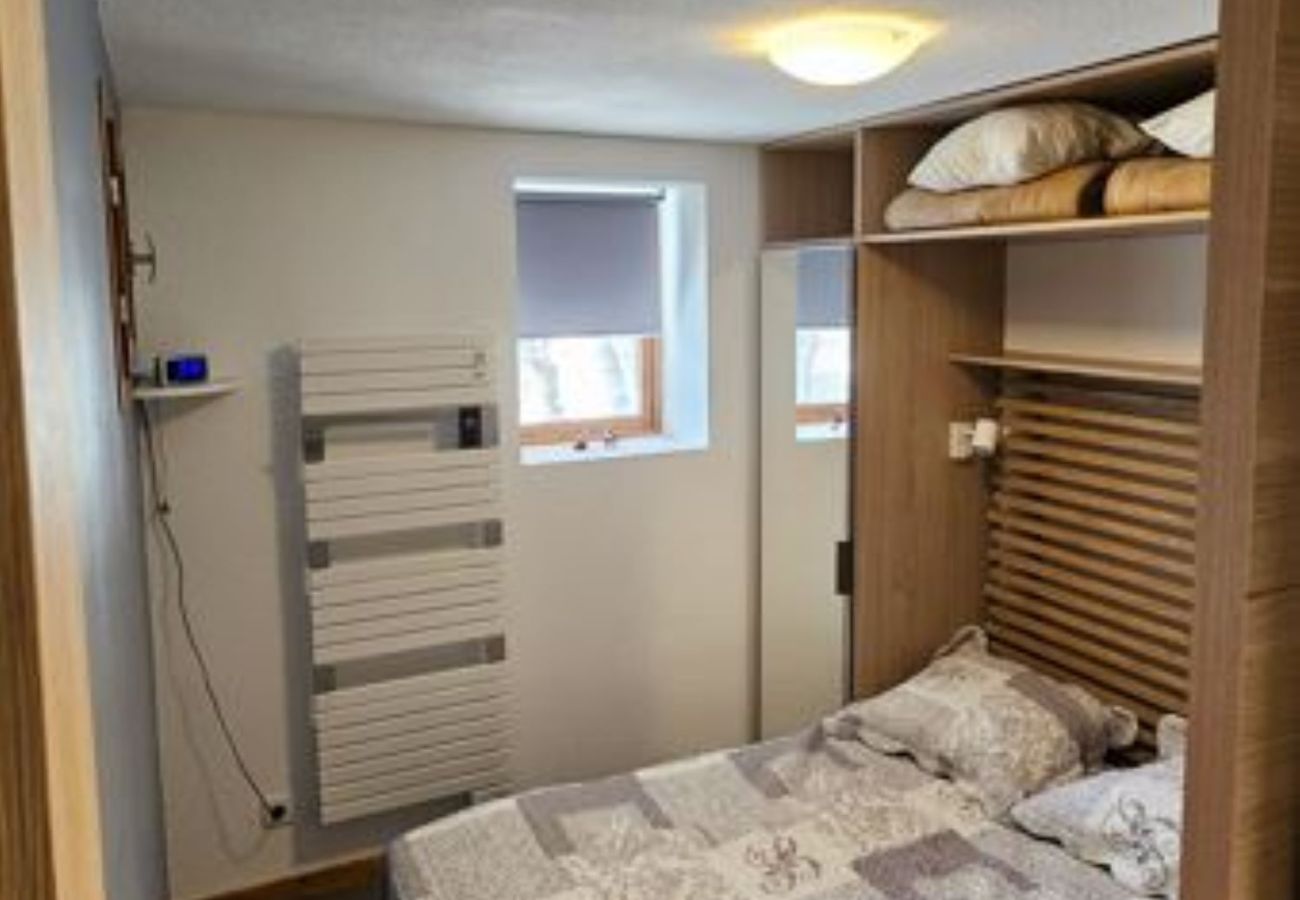 Apartment in Saint-Sorlin-d´Arves - Charming apartment for 8 people, with a balcony and mountain views