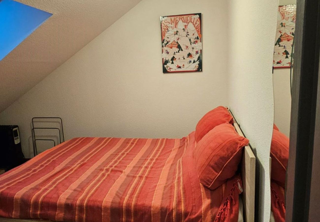 Apartment in Saint-Sorlin-d´Arves - Charming apartment for 8 people, with a balcony and mountain views