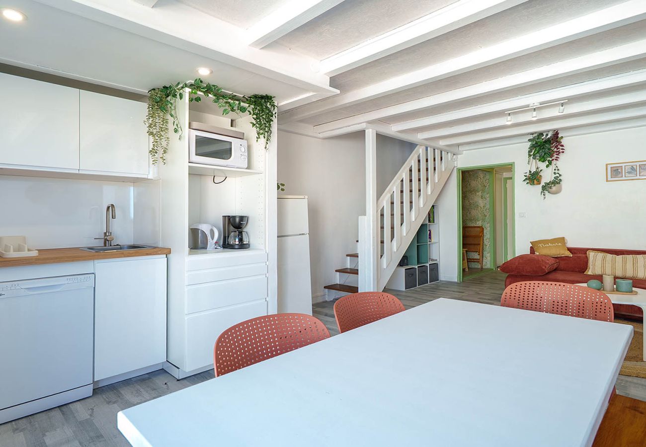 Apartment in Agde - Beautiful apartment for 4 people, with a view of the sea and private parking