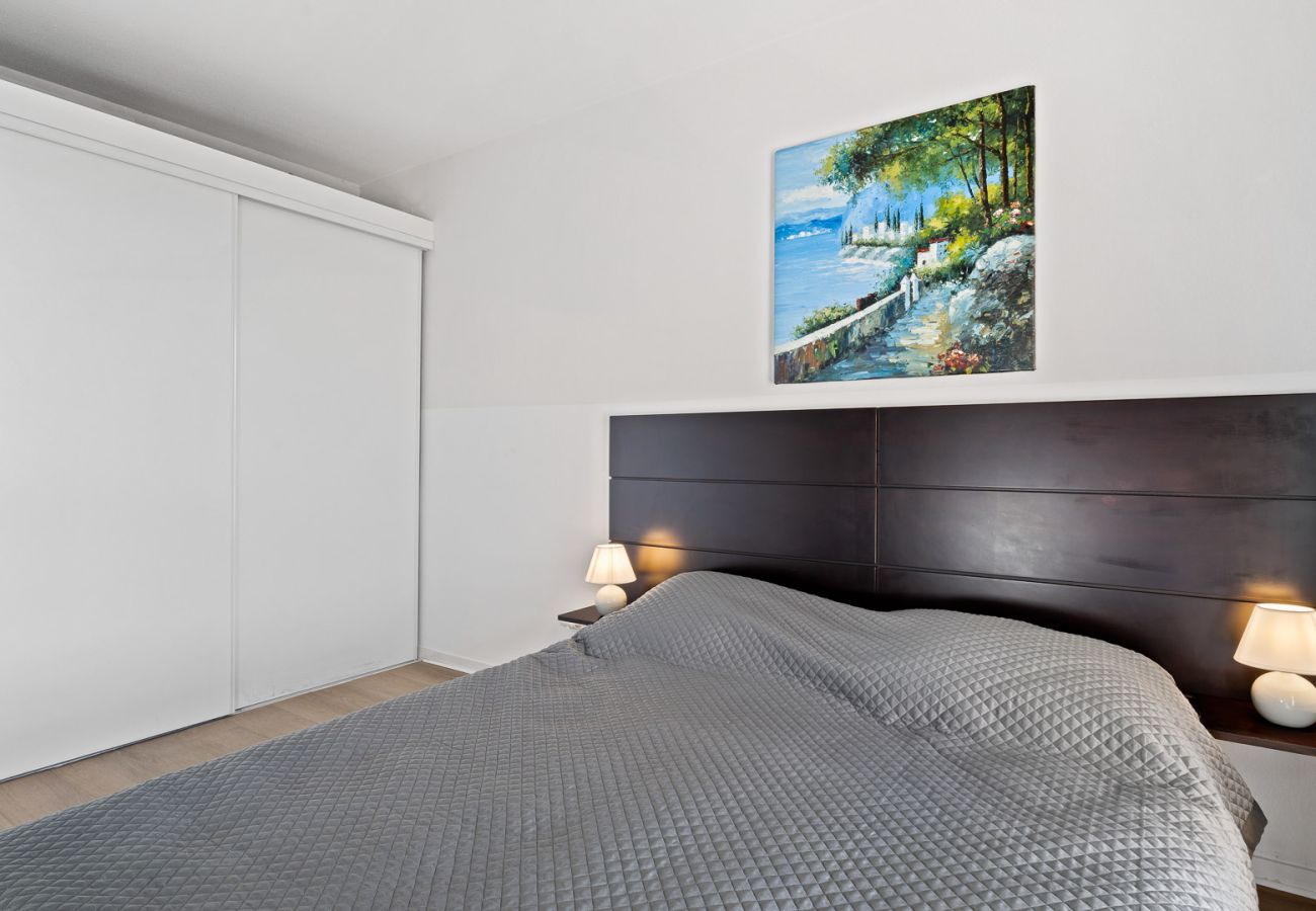 Apartment in Grasse - Bright flat for 4 people, right next to the shops