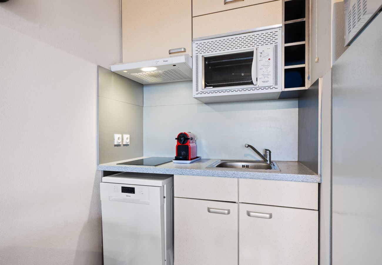 Apartment in Grasse - Bright flat for 4 people, right next to the shops