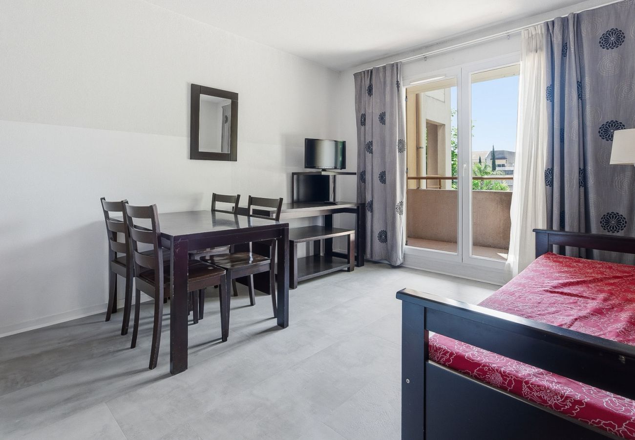 Apartment in Grasse - Apartment for 4 people, with a balcony 