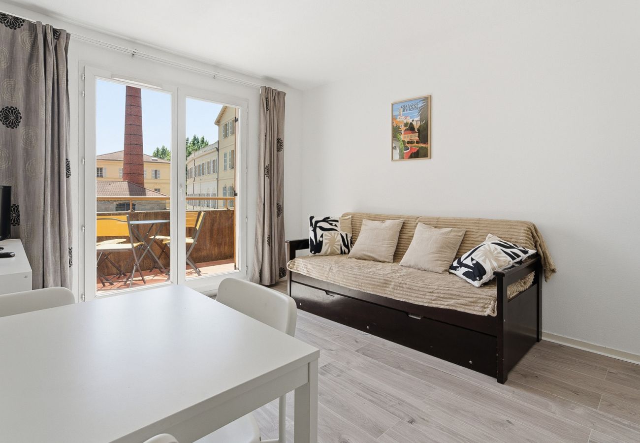 Apartment in Grasse - Charming apartment for 4 people with a balcony
