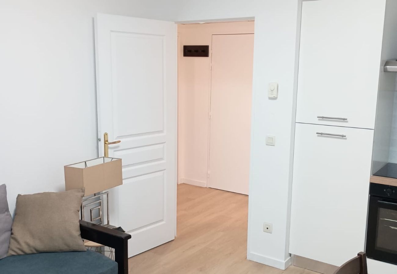Apartment in Grasse - Charming apartment for 4 people with a terrace and air conditioning