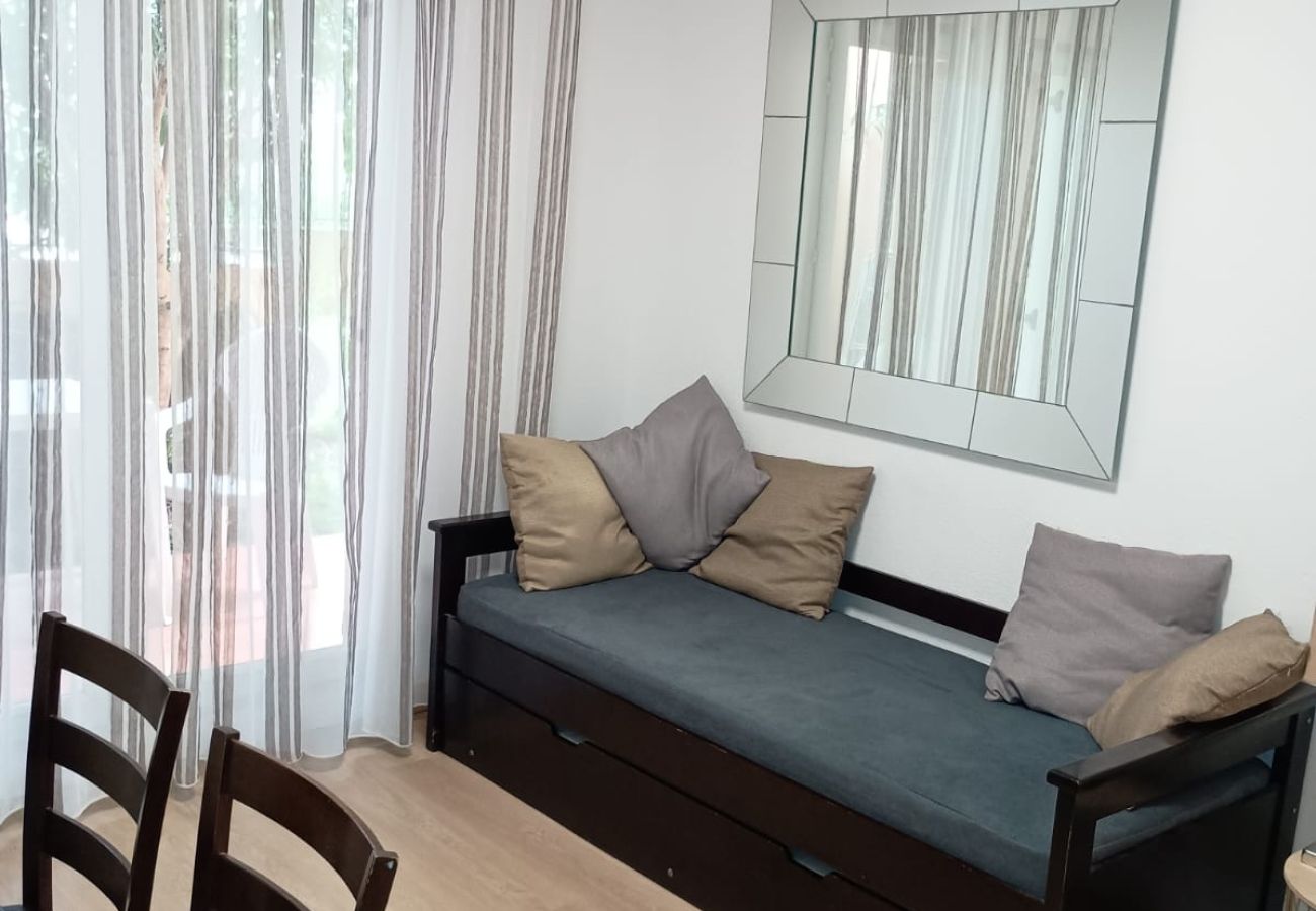 Apartment in Grasse - Charming apartment for 4 people with a terrace and air conditioning