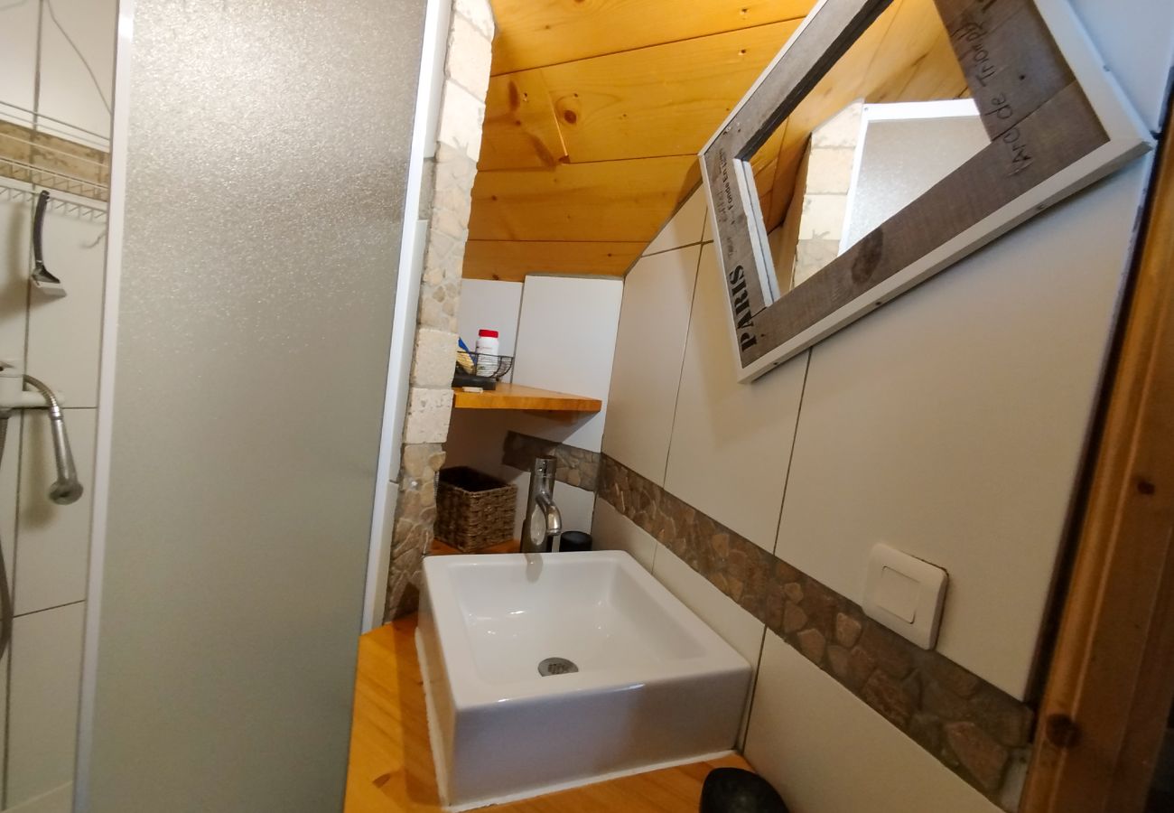 Chalet in Saint-Sorlin-d´Arves - Beautiful little mountain cabin, sleeps 8