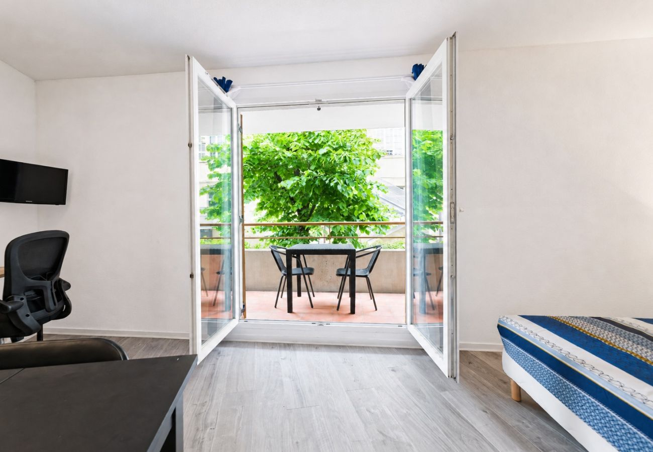 Studio in Grasse - Charming Studio - Sleeps 2 - Bright
