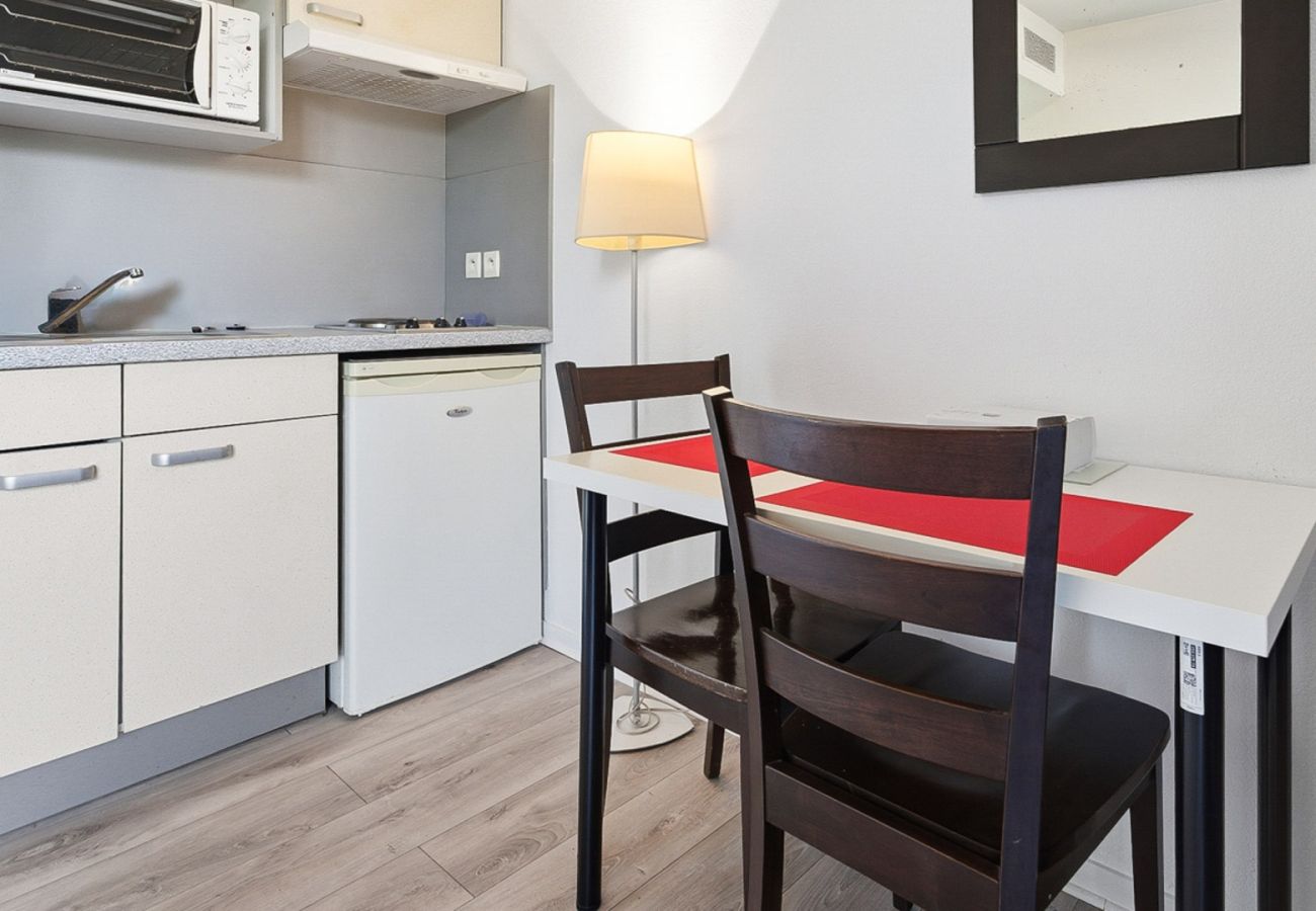 Studio in Grasse - Charming Studio - Sleeps 2 - bright