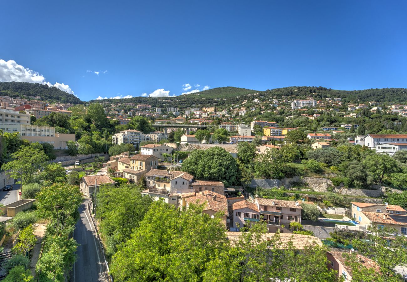 Apartment in Grasse - Bright apartment for 4 people, with balcony