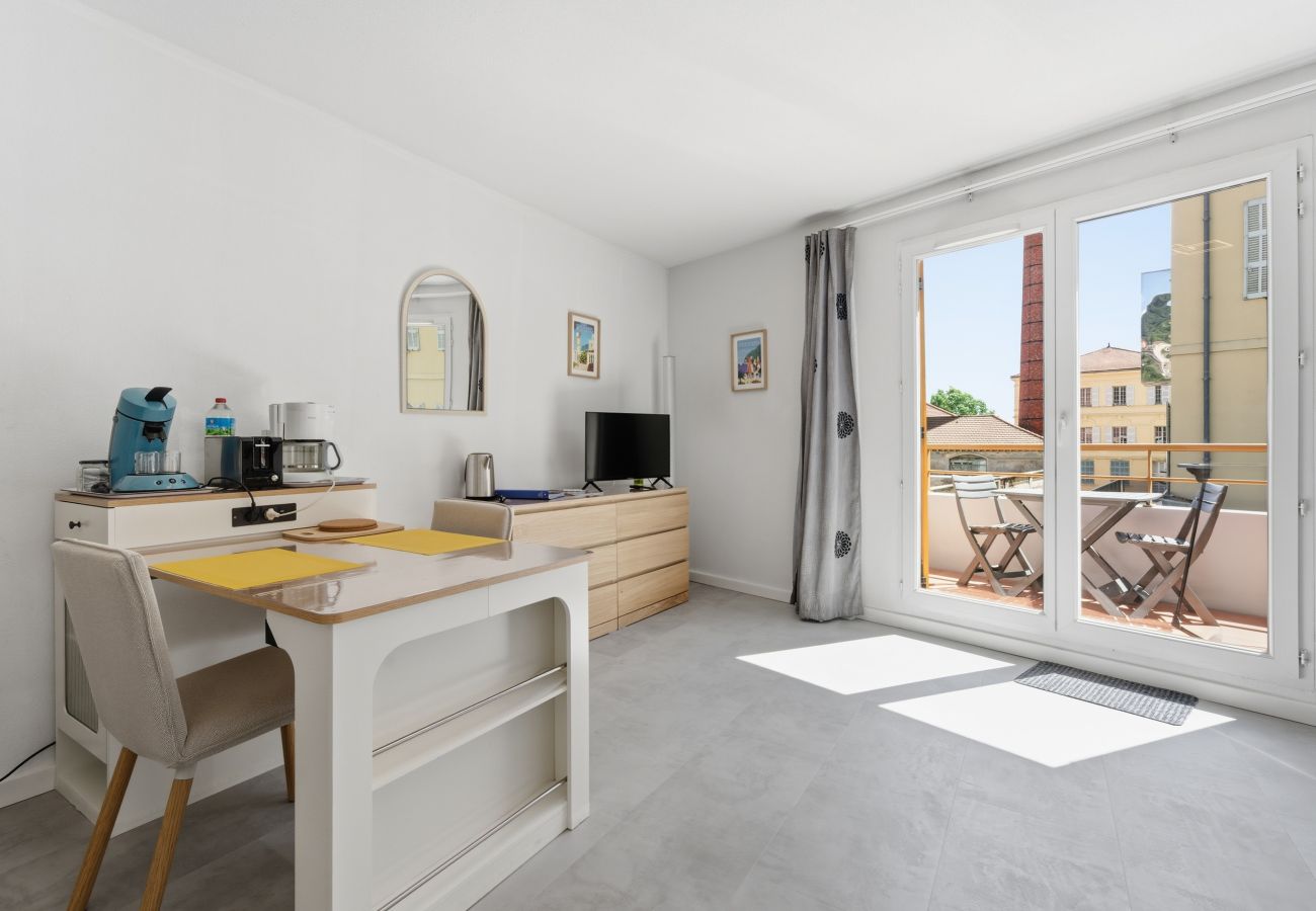 Studio in Grasse - Air-conditioned studio for 2 people, near the shops