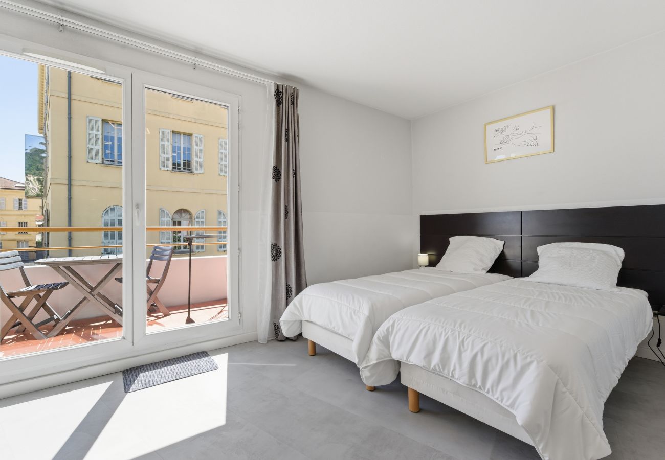 Studio in Grasse - Air-conditioned studio for 2 people, near the shops