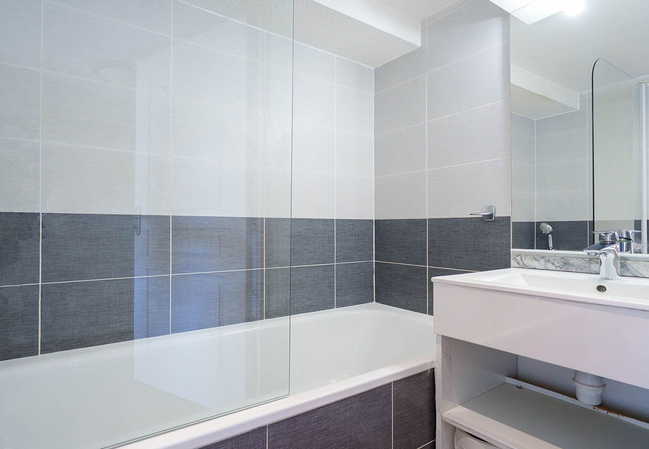 Studio in Agde - Cute studio apartment for 4 people, with a loft and balcony