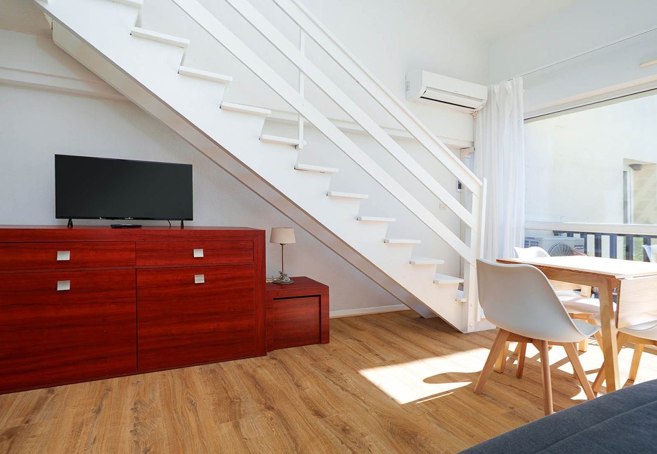 Studio in Agde - Cute studio apartment for 4 people, with a loft and balcony