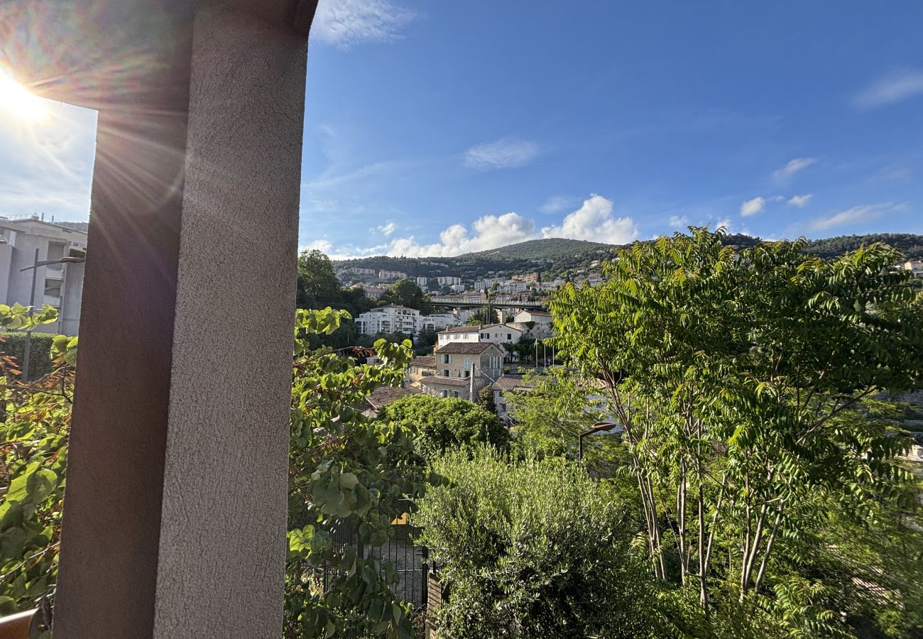 Apartment in Grasse - Bright apartment for 4 people, with a balcony