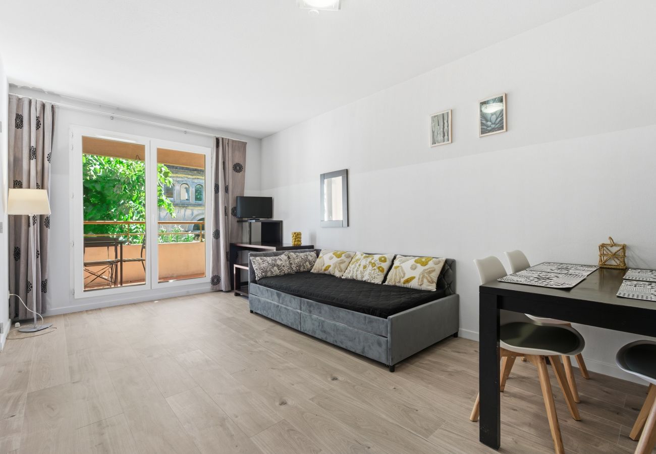 Apartment in Grasse - Bright apartment for 4 people, with a balcony