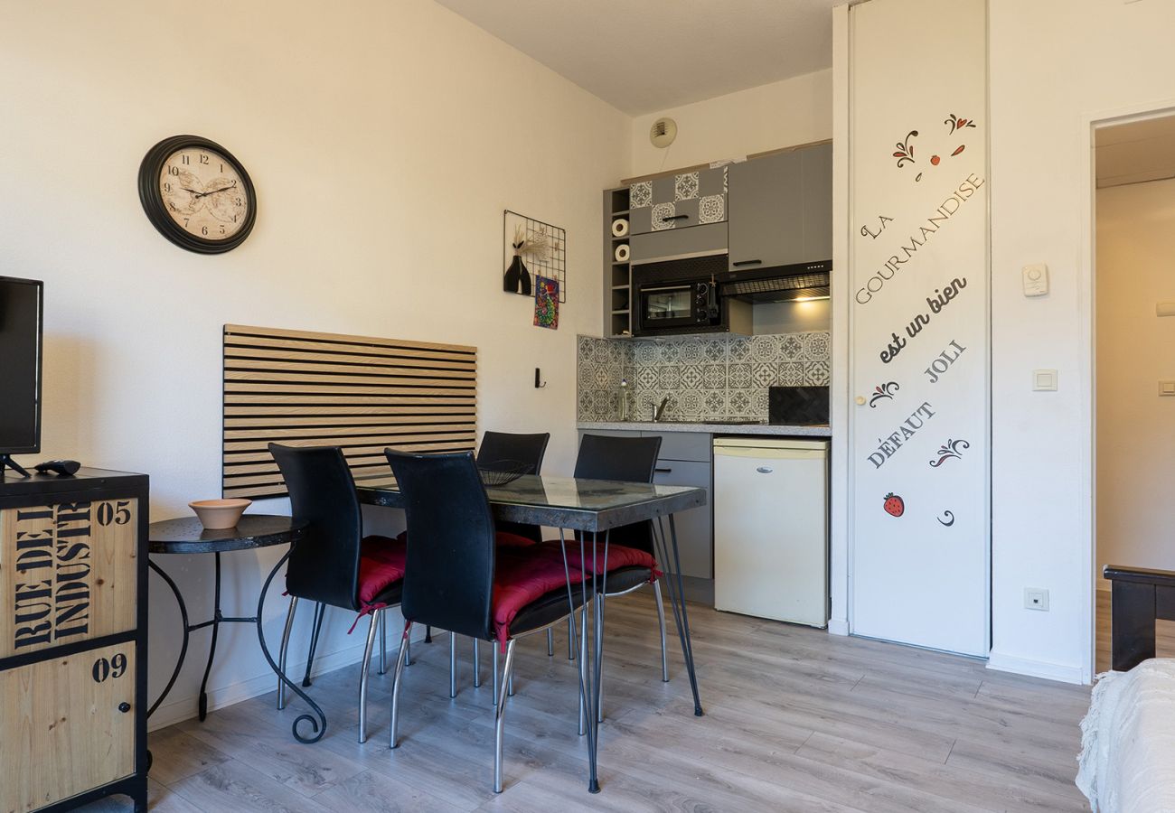 Apartment in Grasse - Bright apartment for 4 persons with a mountain view
