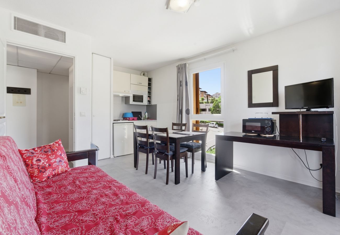 Apartment in Grasse - Charming Apartment - Sleeps 4 - Very Bright