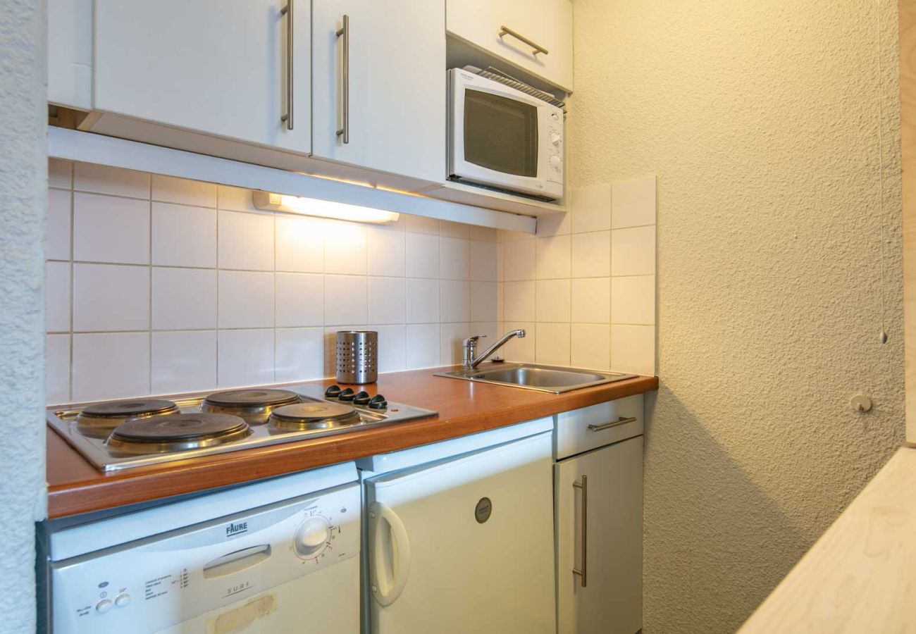 Apartment in Tignes - Apartment for 4 people, with a balcony, near the ski slopes