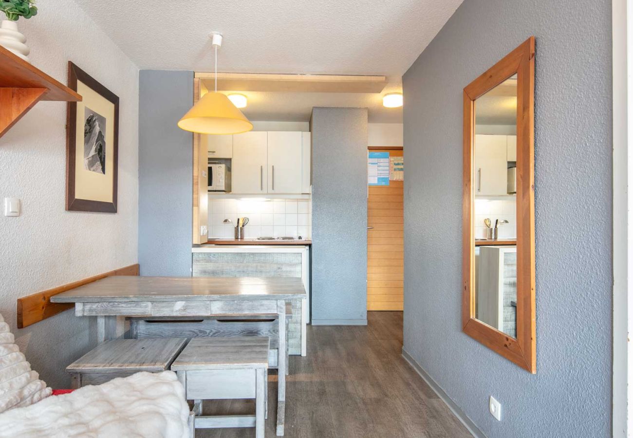 Studio in Tignes - Cozy studio for 4 people, with a balcony and mountain views