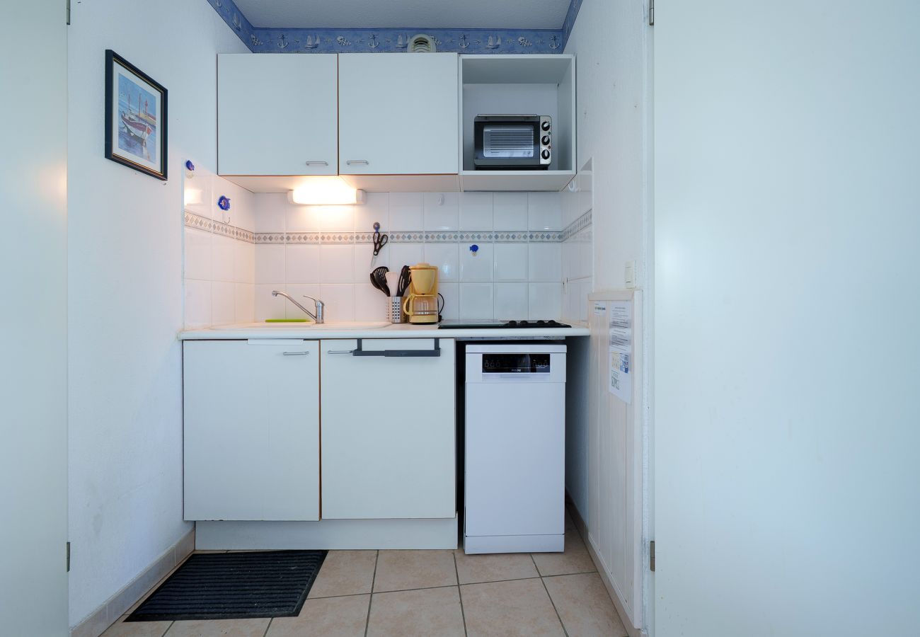 Apartment in Le Grau-du-Roi - Bright apartment for 4 persons with a natural view