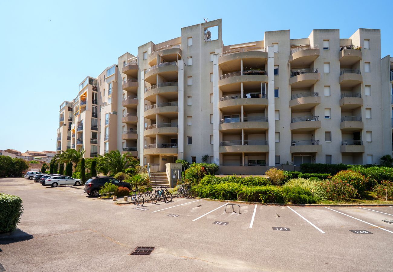 Apartment in Le Grau-du-Roi - Bright apartment for 4 persons with a natural view
