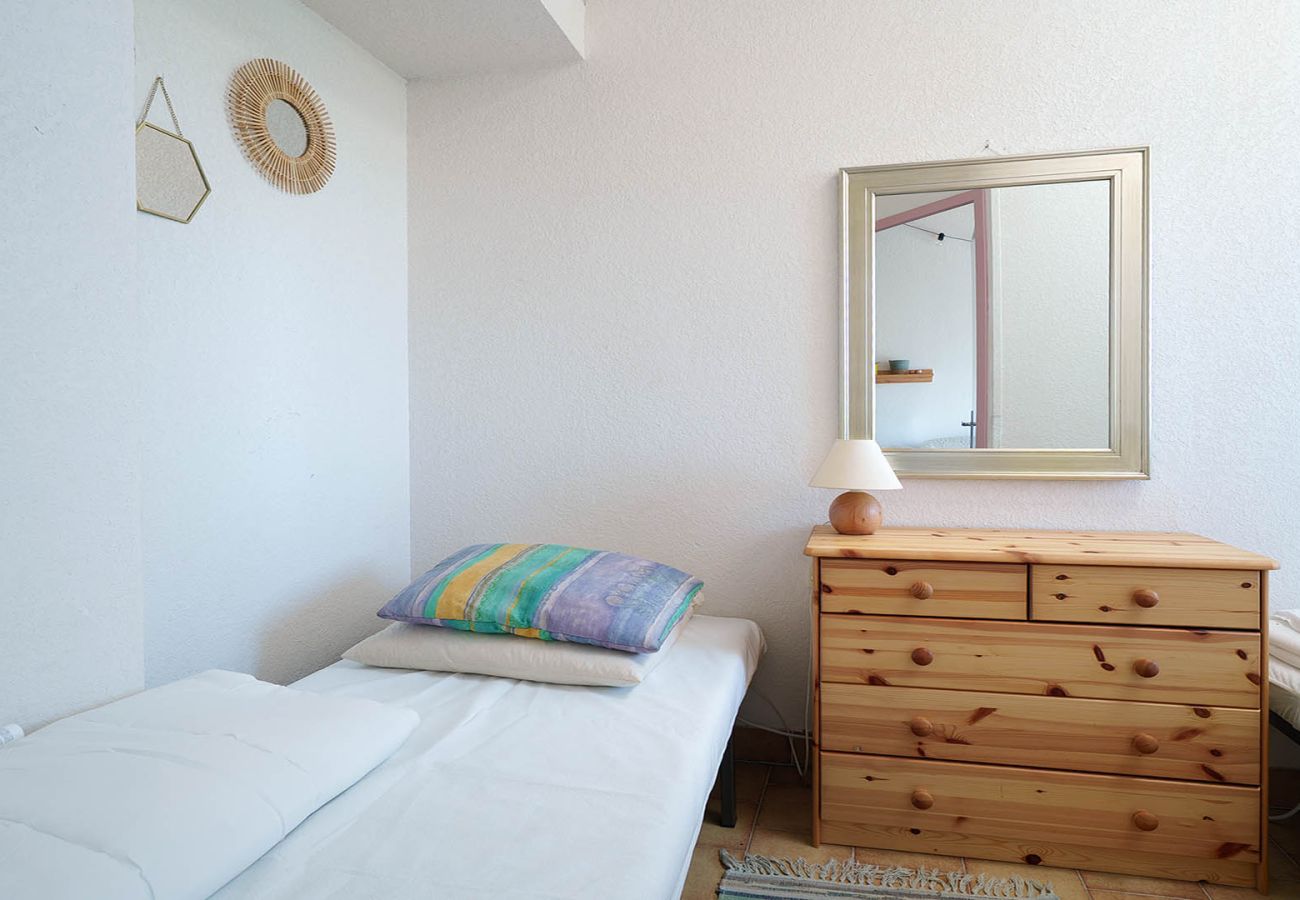 Apartment in Agde - Bright apartment for 4 people near Aqualand