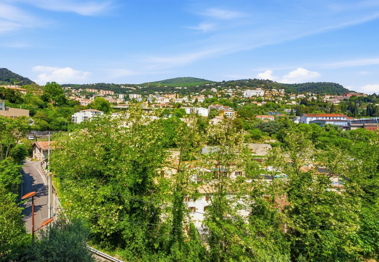 Studio in Grasse - Bright studio view mountain view - 2 people 