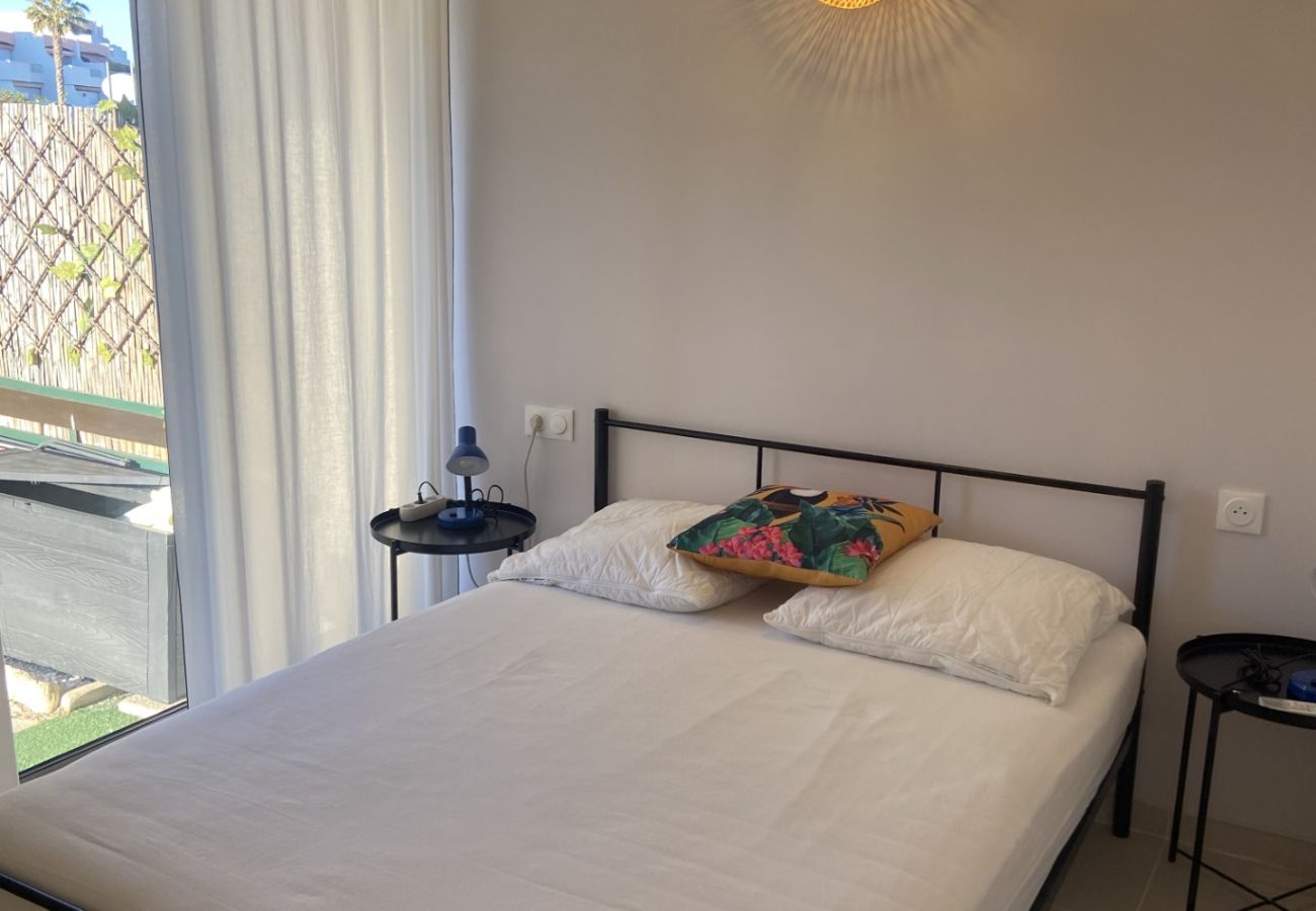 Apartment in Le Grau-du-Roi - Bright studio apartment near the sea for 4 people 