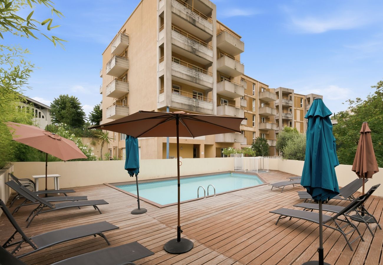 Apartment in Grasse - Apartment with balcony and swimming pool